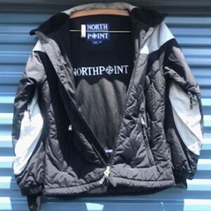 Ski or Snowboarding Uni-Sex Jacket . Women's Size: Medium {8-10} . North Point